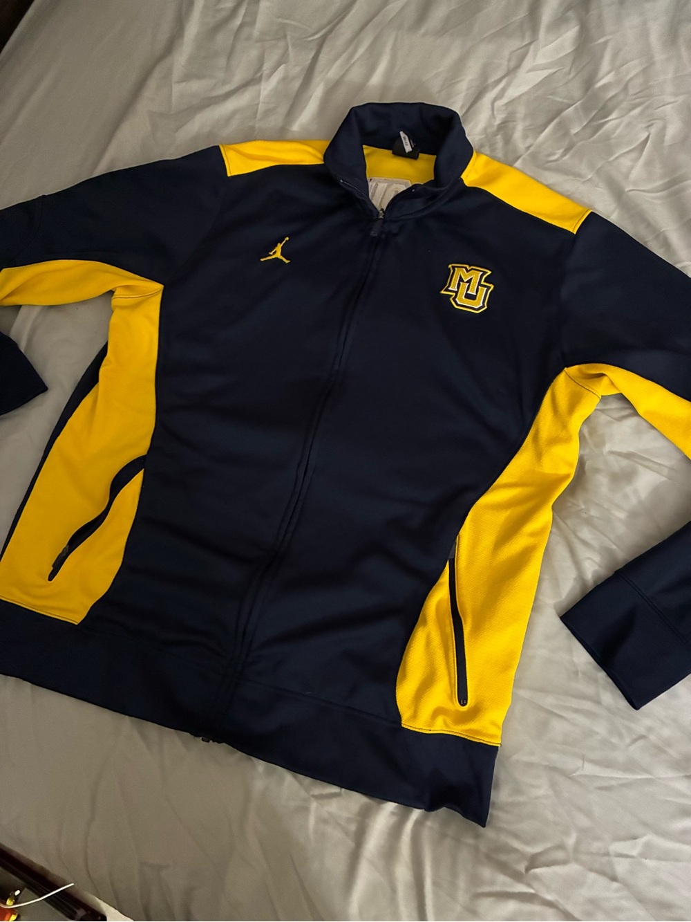 Marquette Air Jordan Zip Up Long Sleeve Sweatshirt Size XL